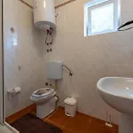 Appartement 1 Bedroom Lovely In Mandre