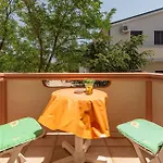 Apartment 1 Bedroom Lovely In Mandre