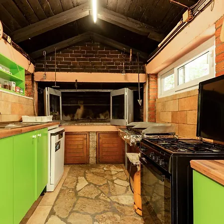 1 Bedroom Lovely In *