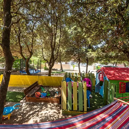 1 Bedroom Lovely In דירה *