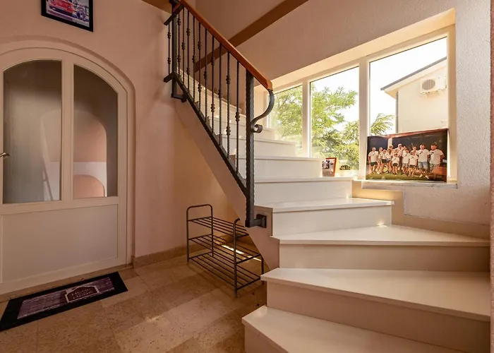 Beautiful In With Wifi * Мандре